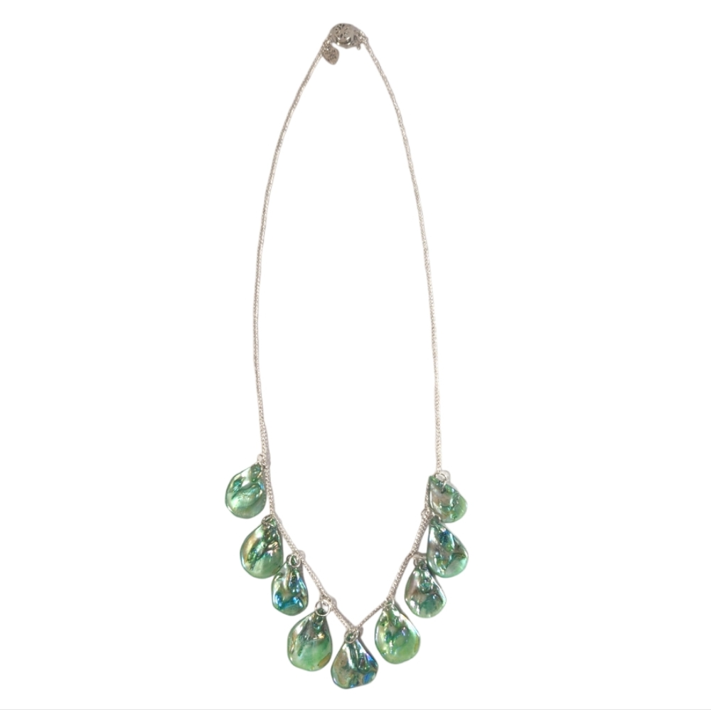 Mother of Pearl Shell Necklace in Teal